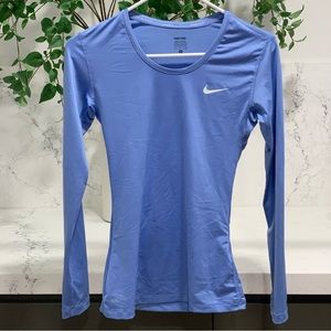 Nike pro long sleeve small